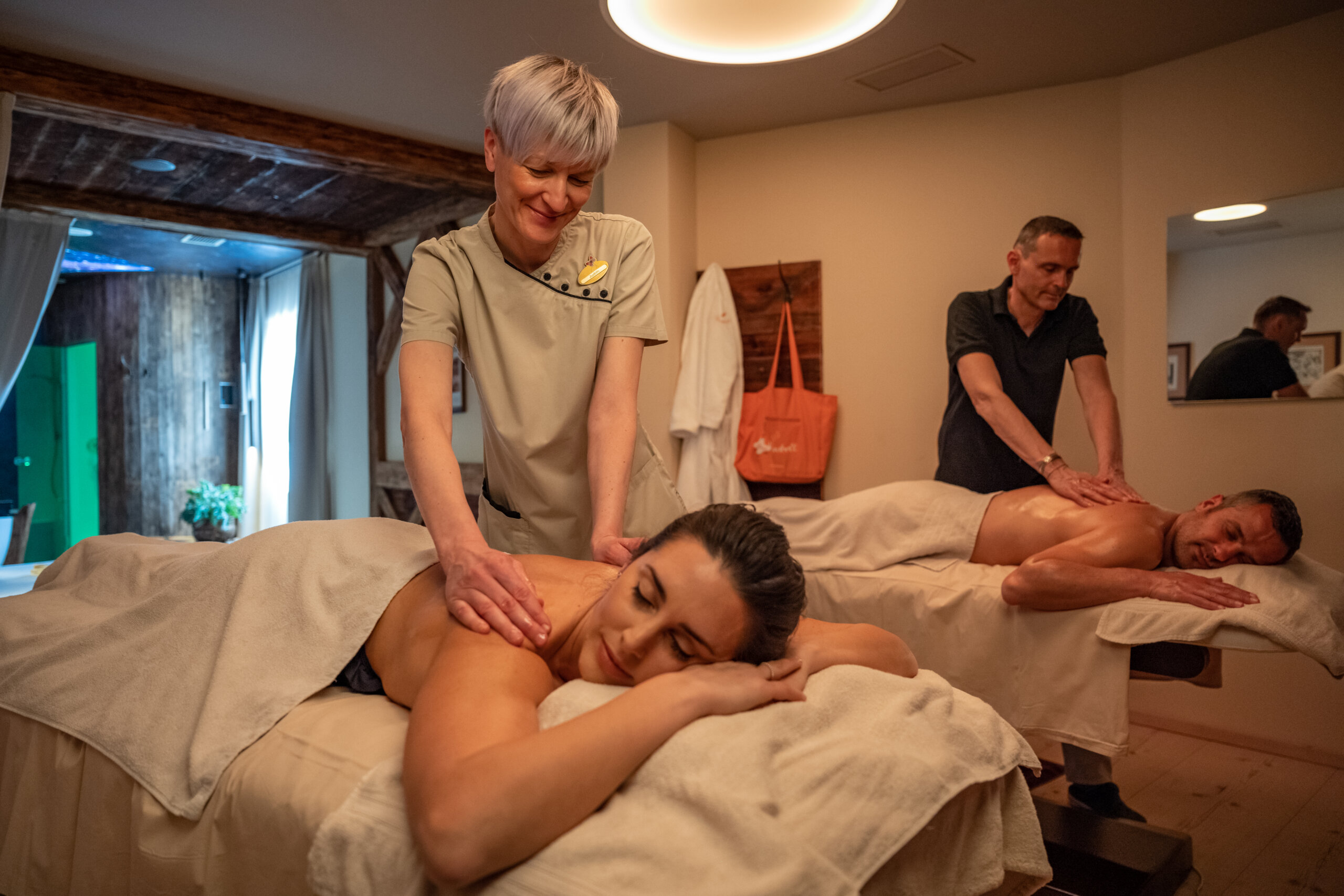 Entspannung - Paarmassage - 5 Sterne Hotel Mirabell Dolomites in Olang