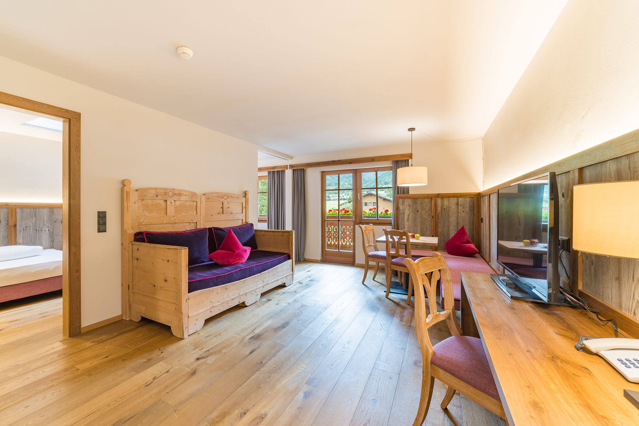 Wohnen - Zimmer Klassik - 5 Sterne Hotel Mirabell Dolomites in Olang