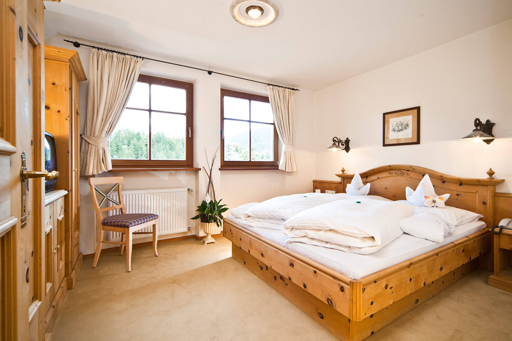 Schlafen - Zimmer Bergwelt - 5 Sterne Hotel Mirabell Dolomites in Olang