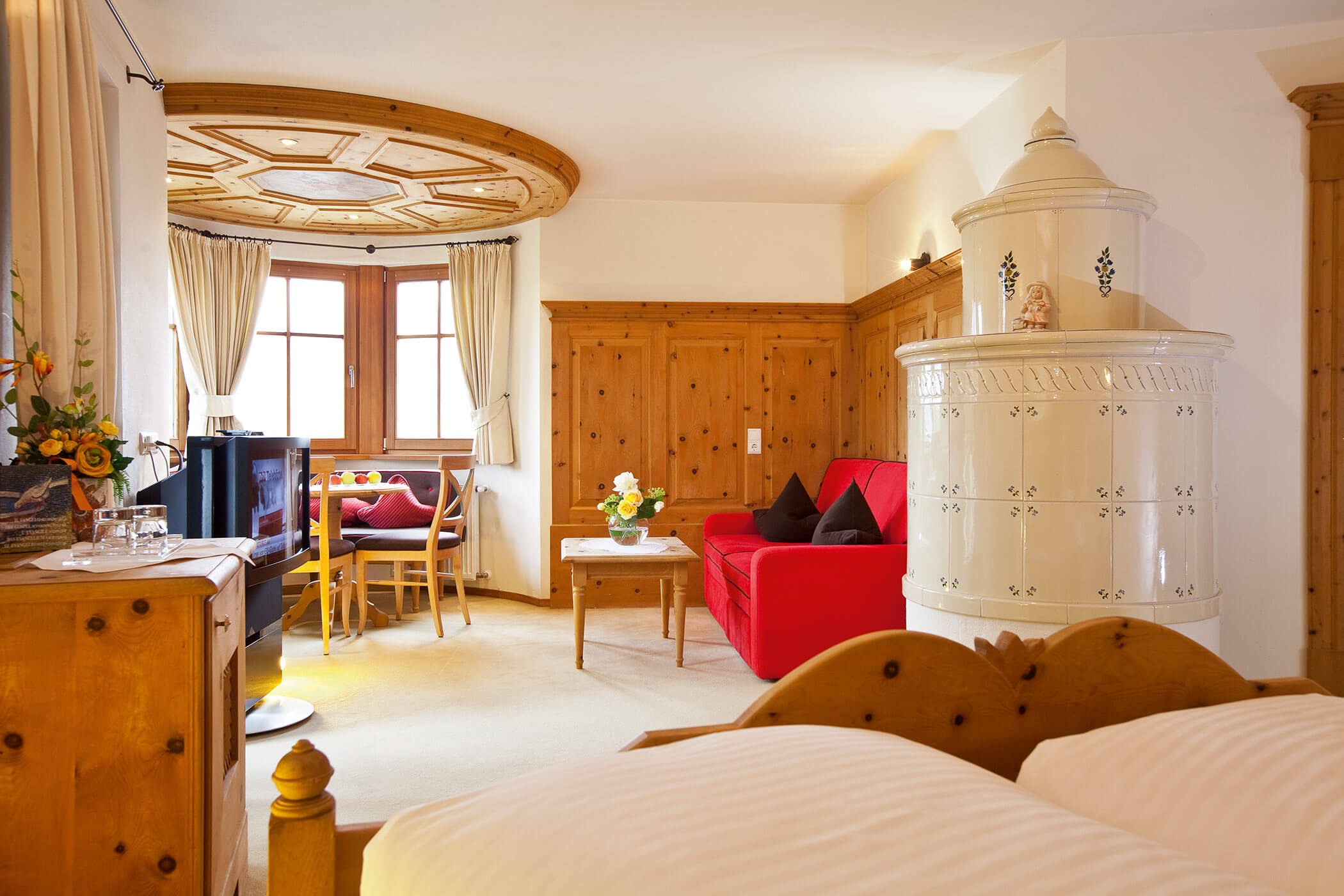 Innenaufnahme - Zimmer im Turm - 5 Sterne Hotel Mirabell Dolomites in Olang