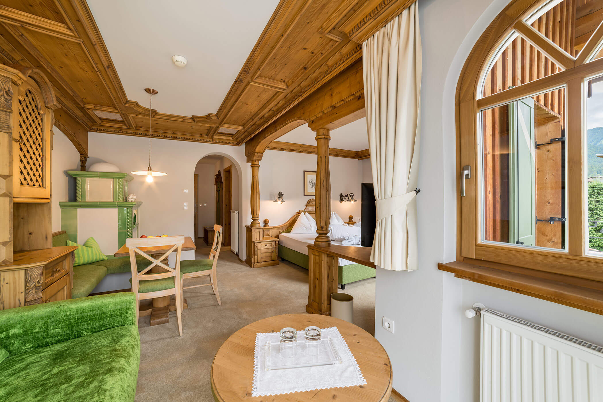 Innenaufnahme - Zimmer im Turm Waldsaum - 5 Sterne Hotel Mirabell Dolomites in Olang