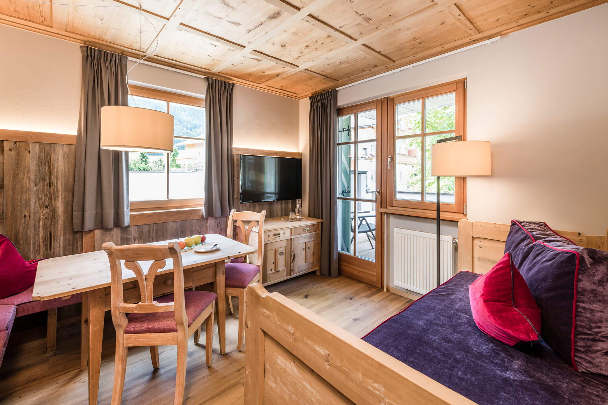 Wohnzimmer Mirabell - 5 Sterne Hotel Mirabell Dolomites in Olang